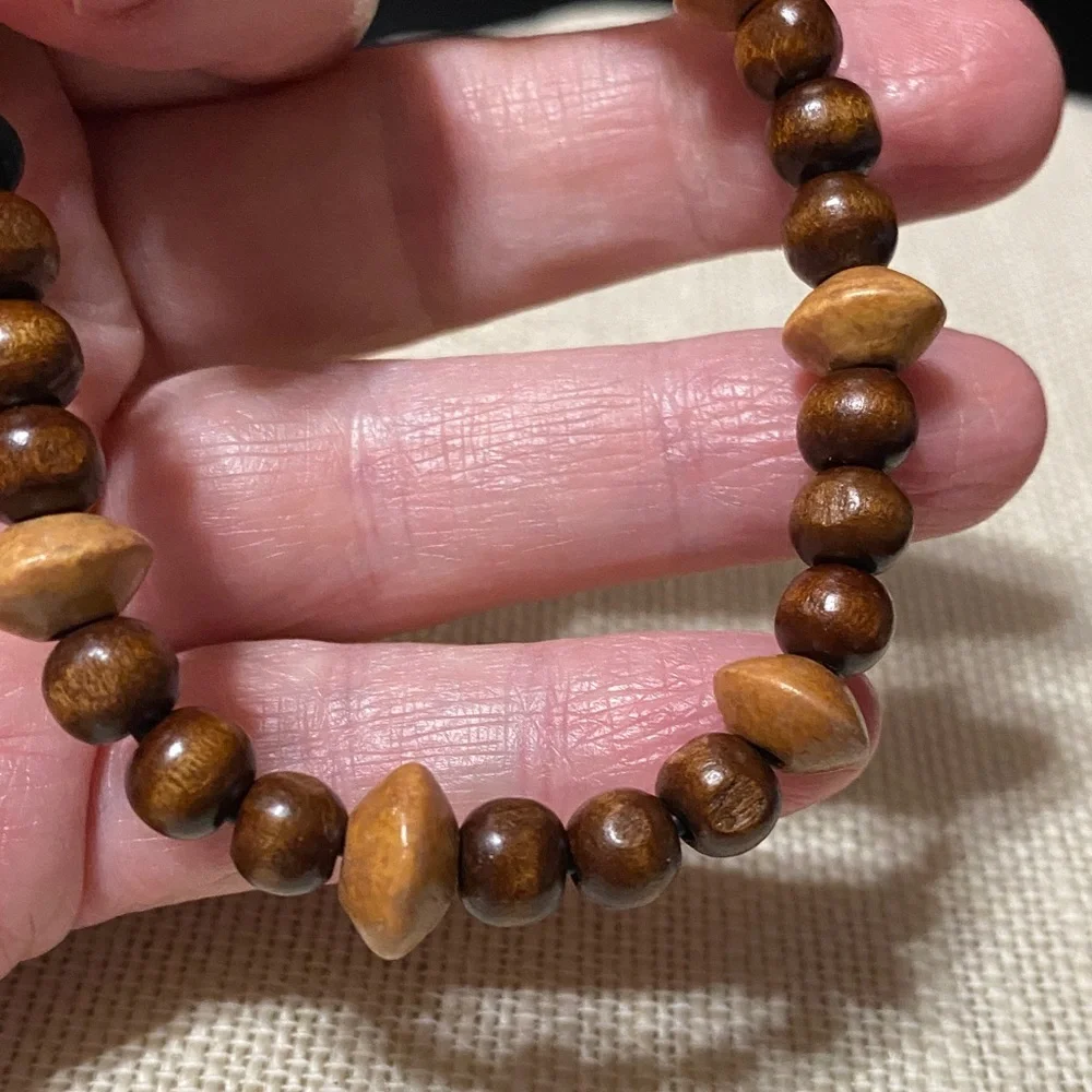 Brown two tone wood Beaded 8” long Bracelet with Gold anchor and loop Clasp